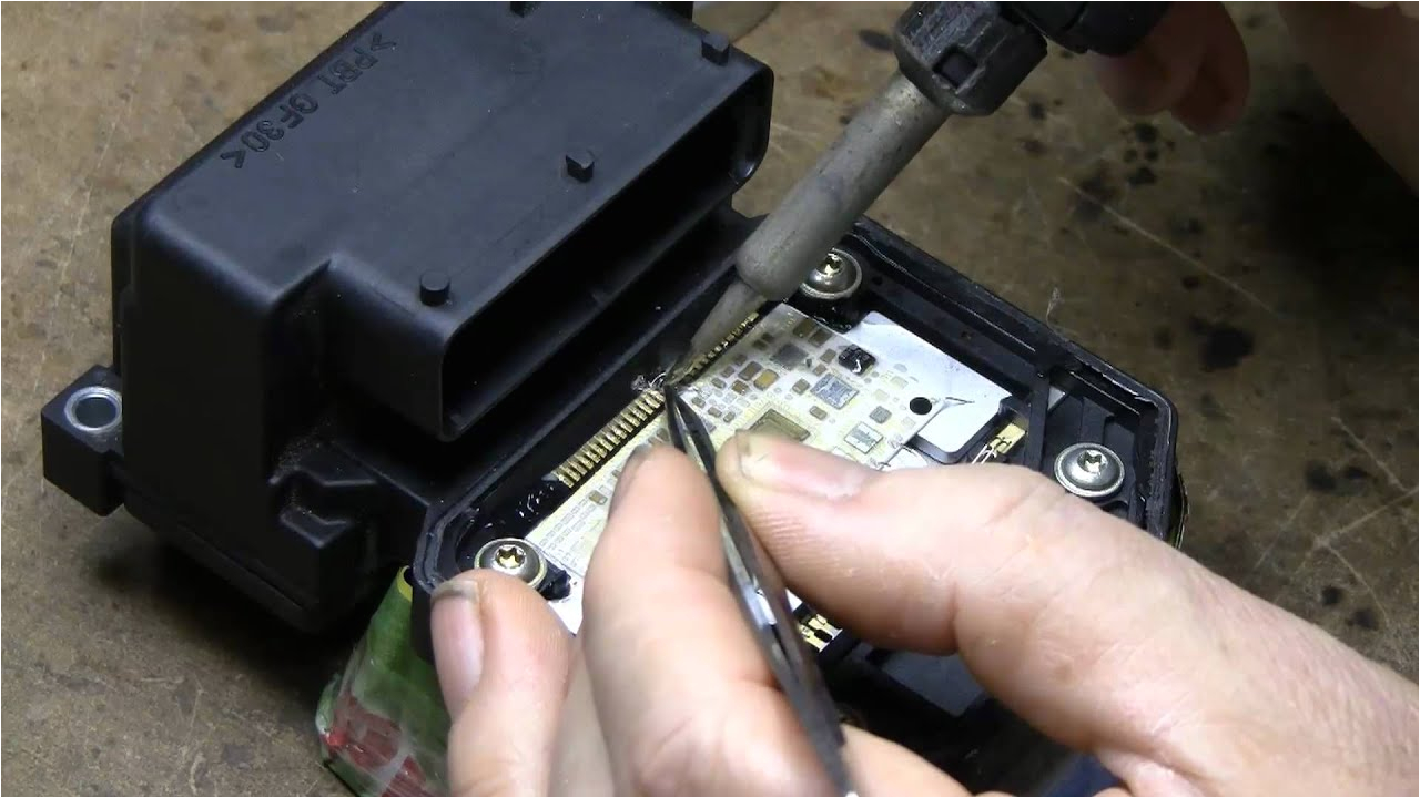 Bosch 5.3 Abs Module Wiring Diagram Vw Audi Bosch Motronic 5 3 Abs Repairing Youtube